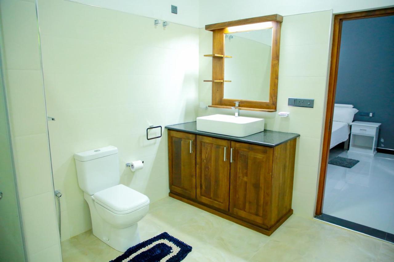 Maha Oya Lodge Wayikkal Esterno foto