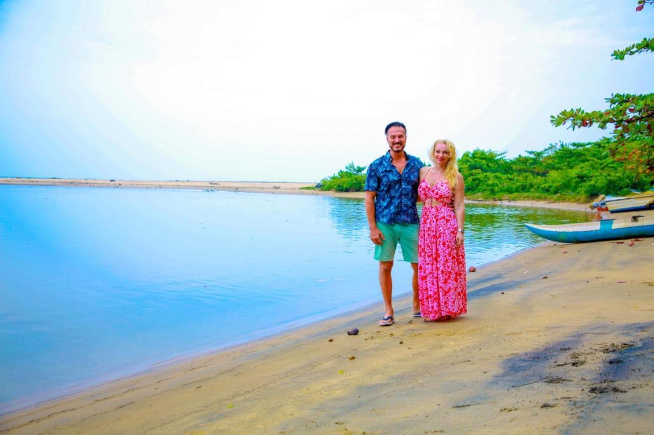 Maha Oya Lodge Wayikkal Esterno foto